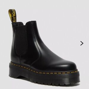 Dr. Martens SMOOTH LEATHER PLATFORM CHELSEA BOOTS Size 7